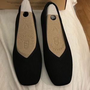 Vivaia sustainable flats NWT